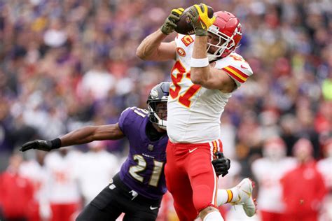 Taylor Swift cheers on the Chiefs, Travis Kelce at AFC championship game