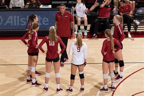 Volleyball head coach discusses losses and upcoming Pac-12 play