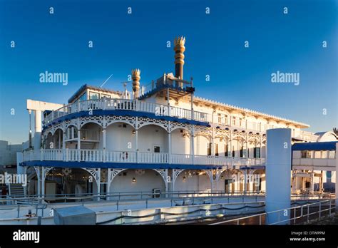 Harrahs council bluffs hi-res stock photography and images - Alamy