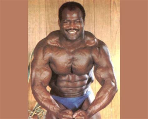 Strong Man: Top Muscular Man - Bill Richardson, UK bodybuilding champion