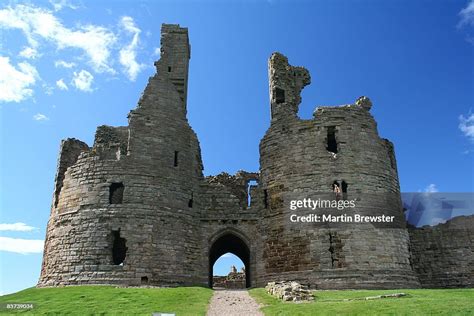 Dunstanburgh Castle High-Res Stock Photo - Getty Images