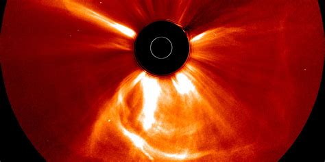 Solar 'Superstorm' In 2012 Linked To Collision Of Vast Sun Eruptions ...