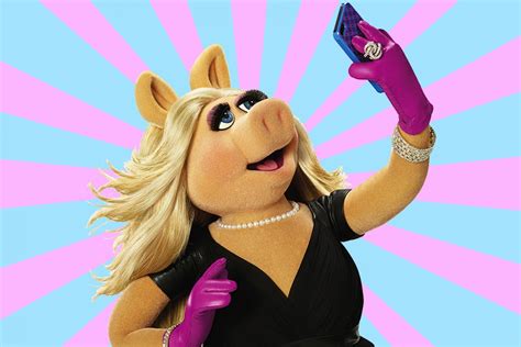 Muppets director finally reveals Miss Piggy’s troubling past