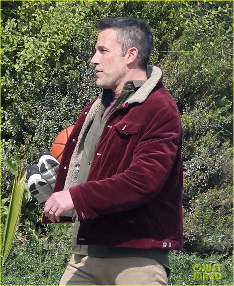 Ben Affleck Carries a Basketball on Set of 'The Accountant 2': Photo 5025907 | Ben Affleck ...