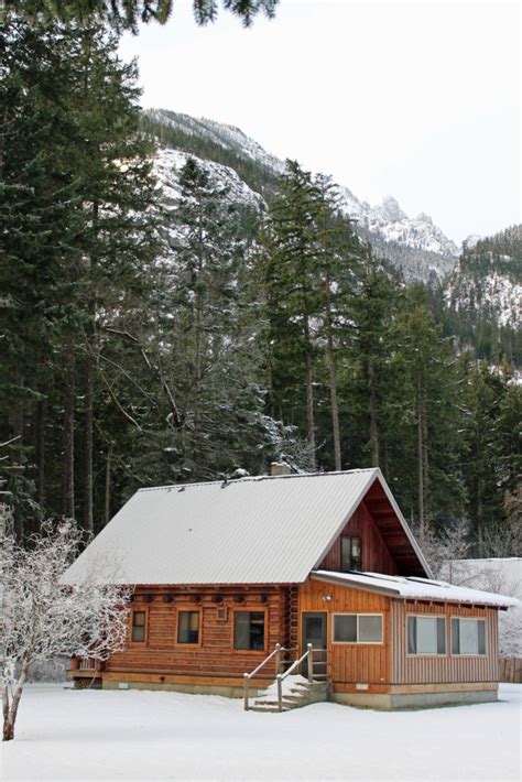 Winter Cabin Special – Stehekin Pastry and Log Cabins