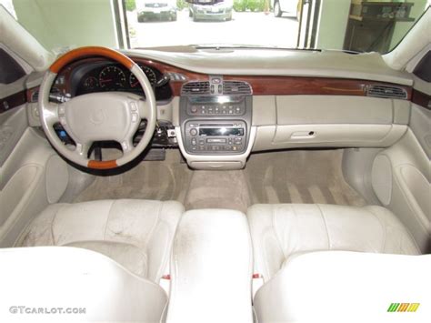 2000 Cadillac DeVille Sedan Dashboard Photos | GTCarLot.com