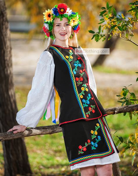 Ukrainian folk costume ''Akulina'' traditional women | RusClothing.com