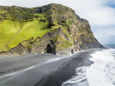 Reynisfjara! Iceland’s famous black sand beach. (OC) 3992x2992 : r ...