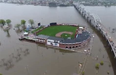 Mississippi River flood levels approaching 1993 levels in some places