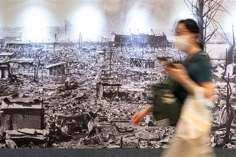 Tokyo Earthquake Anniversary Reminds of Constant Threat - Bloomberg