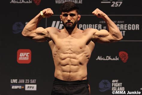 arman-tsarukyan-ufc-257-ceremonial-weigh-ins | MMA Junkie