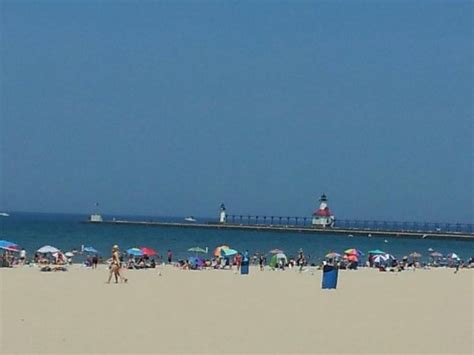 15 Best Beaches in Michigan to Cool off - Flavorverse