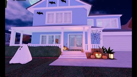 Decorating for Halloween. (Berry Ave) - YouTube