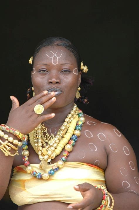 BAULE PEOPLE: THE ARTISTIC AKAN TRIBE IN IVORY COAST