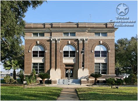 Brooks County Courthouse - Falfurrias, Texas - Photograph Page 2