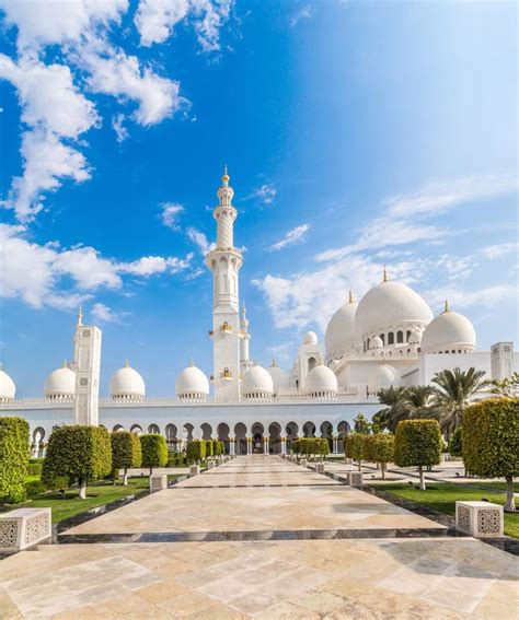 The World’s Most Beautiful Mosque in 17 Photos | Beautiful mosques ...