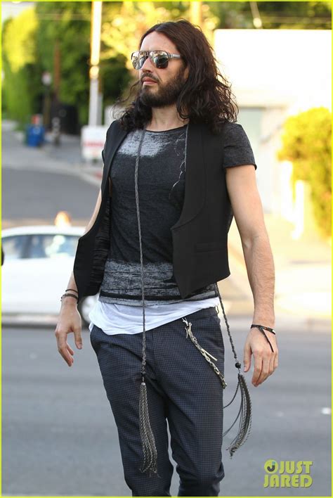 Photo: russell brand tattoo parlor 03 | Photo 2625700 | Just Jared ...