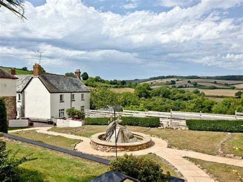 Ashcombe - Endeavour in Ashcombe, near Teignmouth, Devon - Book Online ...