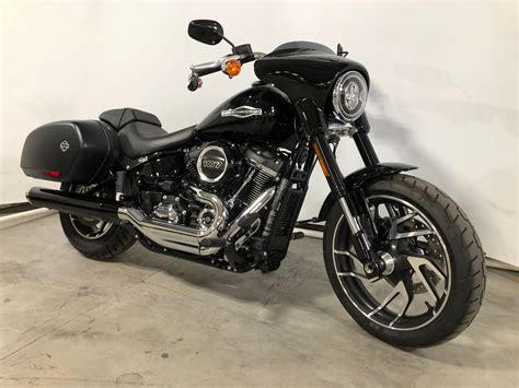 Pre-Owned 2018 Harley-Davidson Sport Glide in Madison #037978 | Harley-Davidson of Madison