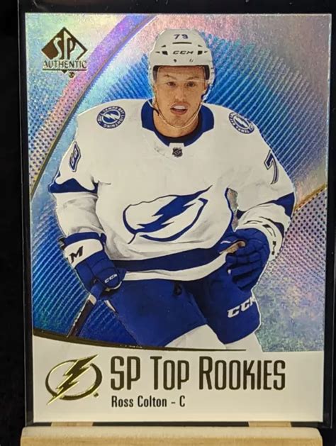 ROSS COLTON TAMPA Bay Lightning 2021-22 UD SP recrues bleues authentiques #TR-24 EUR 1,61 ...