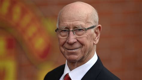 Sir Bobby Charlton: England 1966 World Cup hero and Manchester United legend has dementia, FA ...