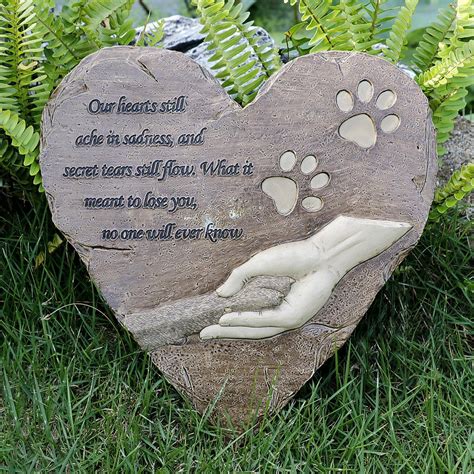 Pet Memorial Garden, Pet Memorial Stones, Cat Memorial, Dog Grave Ideas ...