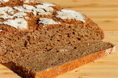 Brot backen mit Sauerteig ~ Mag. Gabriele Zach - Gutes Zeigen & Zubereiten