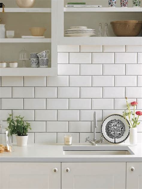 10 Simple Yet Stunning Fresh White Modern Kitchen Ideas Perfect For Small Kitchen | Kitchen ...
