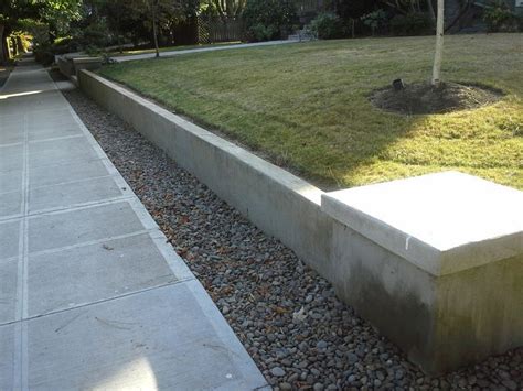 Concrete Retaining Walls | Garden design, Modern garden, Concrete ...