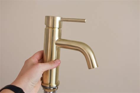 Tips to Install a Bathroom Faucet | The DIY Playbook