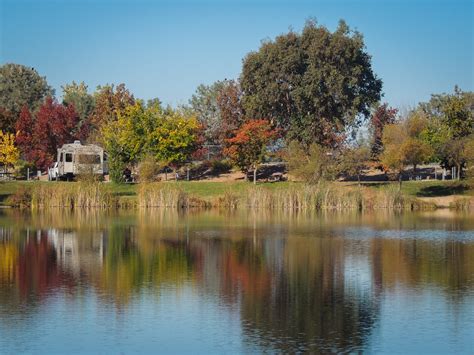 Lake Camanche Begins to Perc – California Fall Color