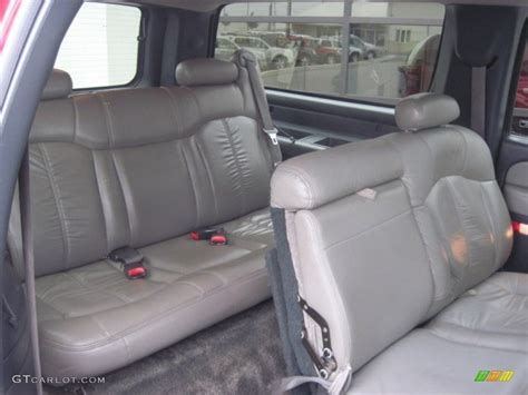 Medium Gray/Neutral Interior 2002 Chevrolet Suburban 1500 LT 4x4 Photo #52584371 | GTCarLot.com