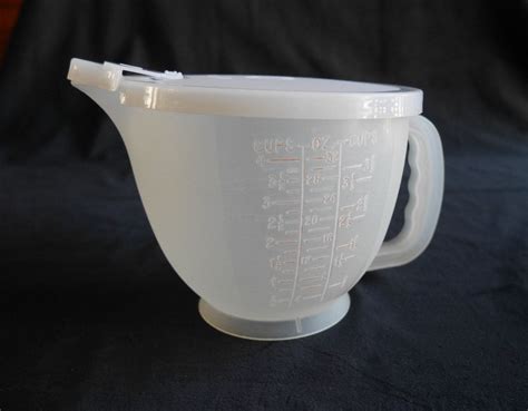 Vintage Tupperware 4 Cup Mix N Store Batter Bowl with Lid, 32 Ounces, 1 Liter Measuring Bowl ...
