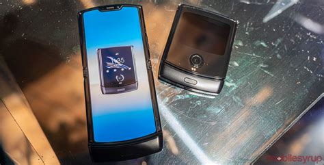 Motorola Razr Hands-on: Hanging up never felt so good