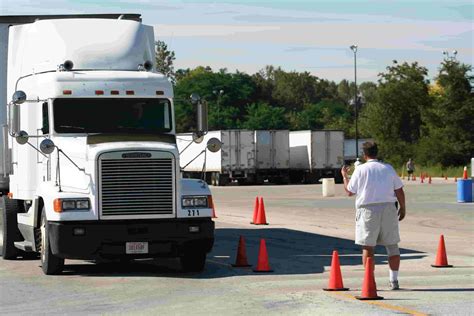 What trucking companies will pay for CDL training in 2024?