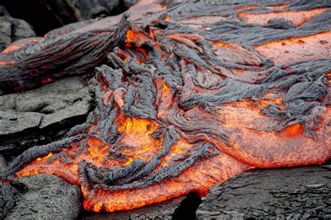 The leading edge of a Pahoehoe lava flow in Hawaii. April 19, 2012 : pics