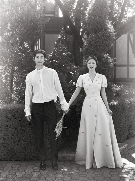 Song Joong Ki and Song Hye Kyo Release HD Photos of Their Wedding ...