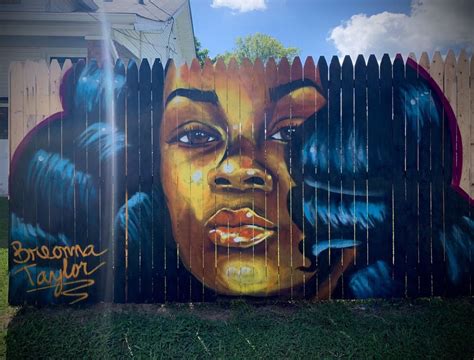 Breonna Taylor honored by her uncle with mural painted on fence at his ...