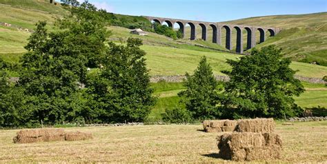 Campsites with swimming pools in Dent, Cumbria & Lake District