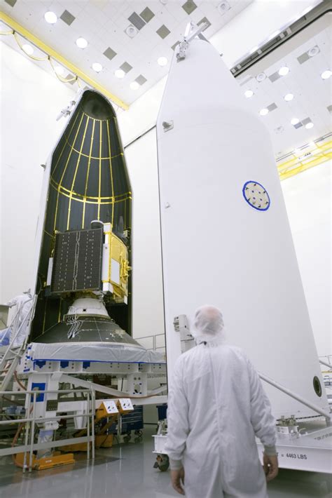 Photos: Next GPS satellite readied for launch – Spaceflight Now