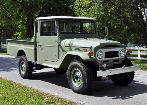 1971 Toyota FJ45 Land Cruiser