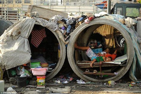 Many of the Philippines' desperate citizens dwell in whatever makeshift ...