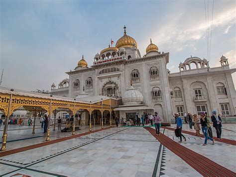 Gurudwara Bangla Sahib in Delhi, India | Sygic Travel