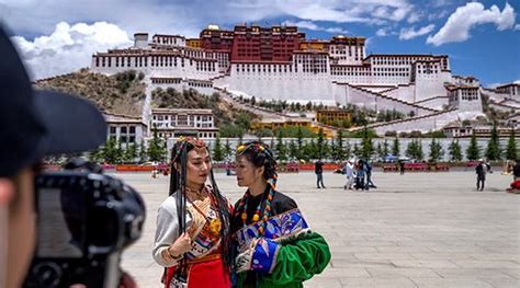 Tibet tourism boom pressures historic sites | Destination-of-the-week ...