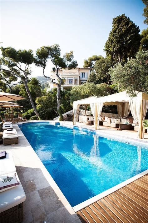 10 Most Luxurious Swimming Pools In The World | Swimming pools, French riviera, Pool