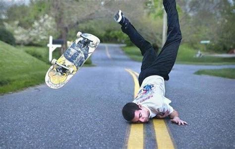 Faceplant to scorpion. | Funny meme pictures, Skateboard, Funny pictures