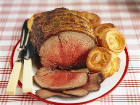 Roastbeef und Yorkshire Pudding ist ein Rezept mit frischen Zutaten aus der Kategorie Rind ...