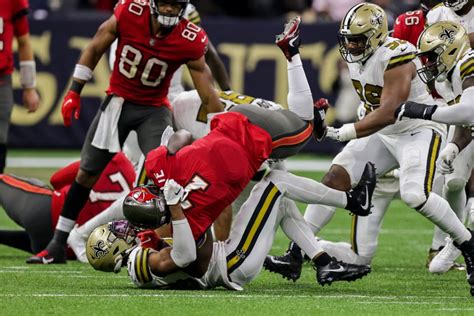 Tampa Bay Buccaneers Injury Report: Defensive Star Picks Up Painful Injury - EssentiallySports