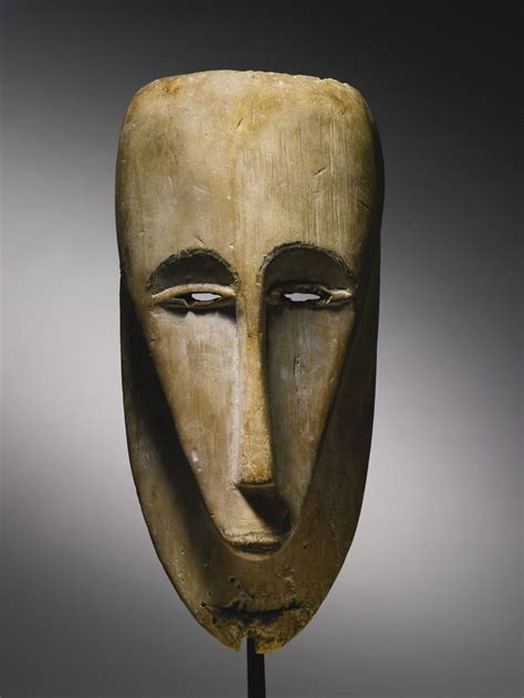 Fang-Ntumu Mask, Rio Muni River Region, Equatorial Guinea | lot ...