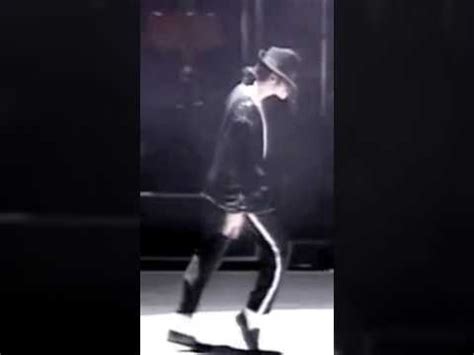 Moonwalk Slow Motion Michael Jackson - YouTube